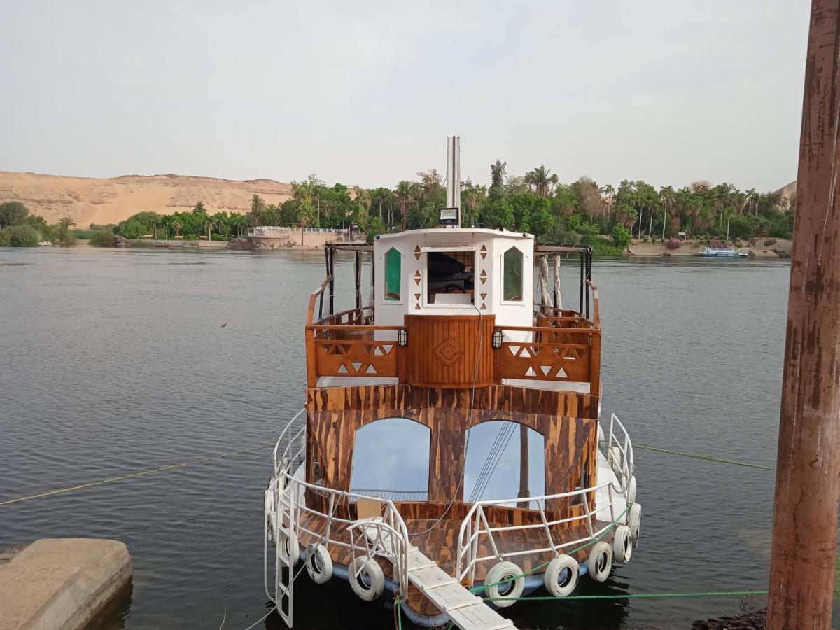 Houseboat Hotel And Nile Cruises Zainoba อัสวาน ภายนอก รูปภาพ