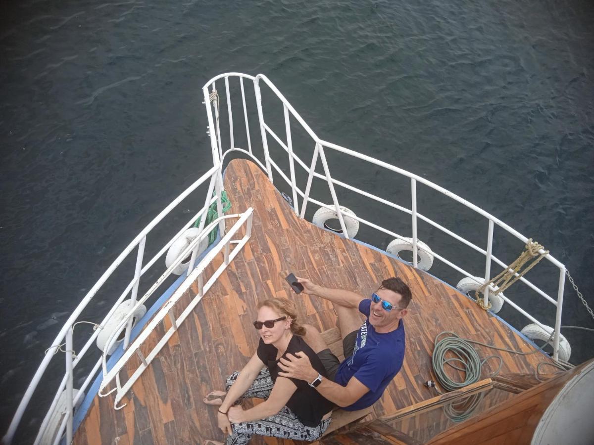 Houseboat Hotel And Nile Cruises Zainoba อัสวาน ภายนอก รูปภาพ